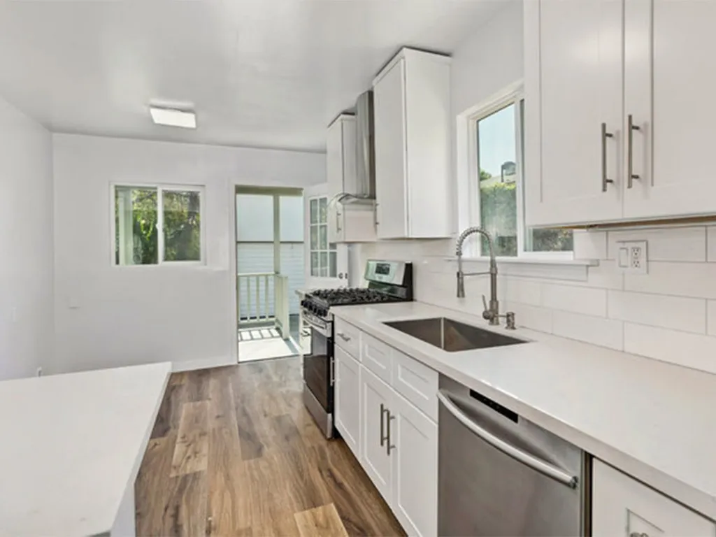 Additional image 43 of 242 W Elmwood Ave, Burbank, CA 91502