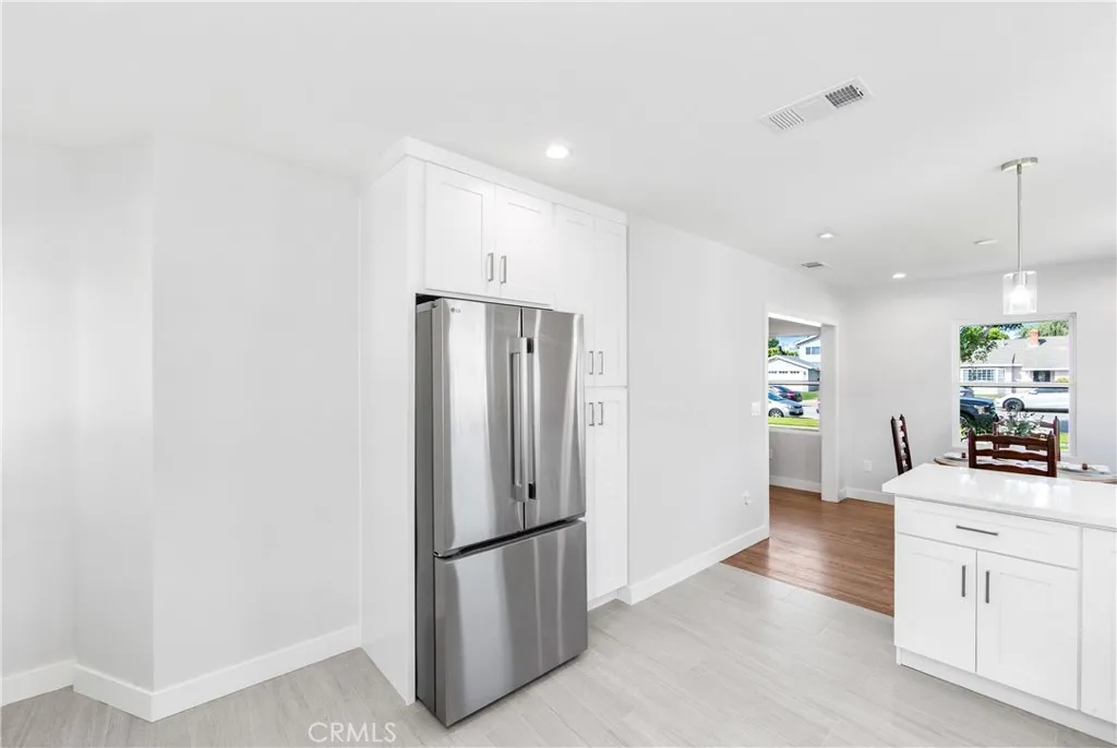 Additional image 18 of 406 Eton Dr, Burbank, CA 91504