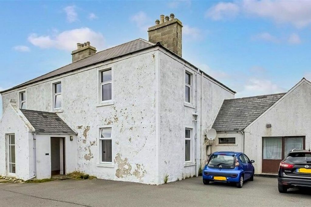 7 bed villa for saleHillsgarth, Baltasound, Unst, Shetland Isles ZE2 9Dy