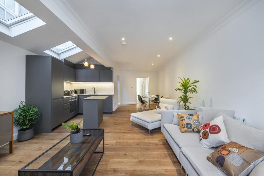 Additional image 6 of 2 Bed Flat, Brook Drive, SE11, N1 7GU