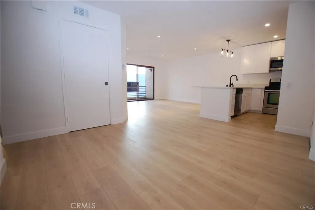 Additional image 26 of 6820 Remmet Ave, Canoga Park, CA 91303