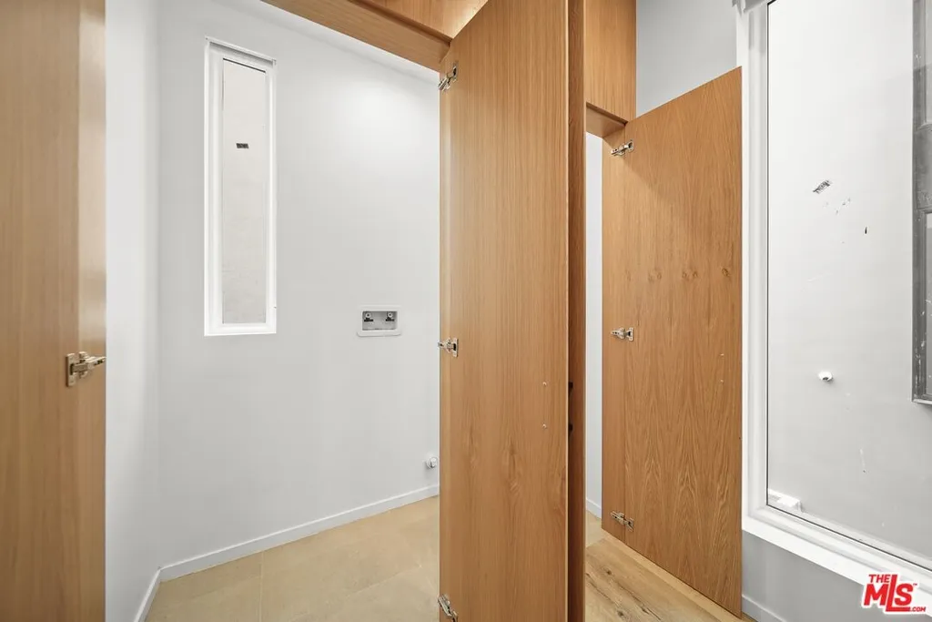 Additional image 5 of 849 N Mariposa Unit 1/2, Los Angeles, CA 90029