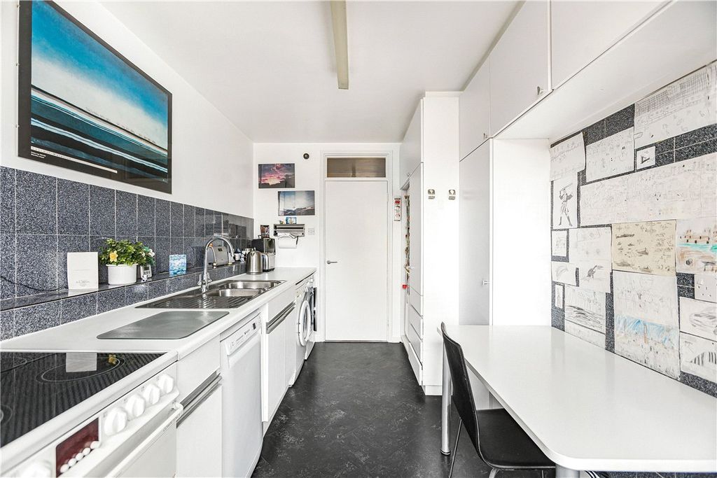 Additional image 9 of 2 bed flat for saleBanbury Road, Oxford, Oxfordshire OX2