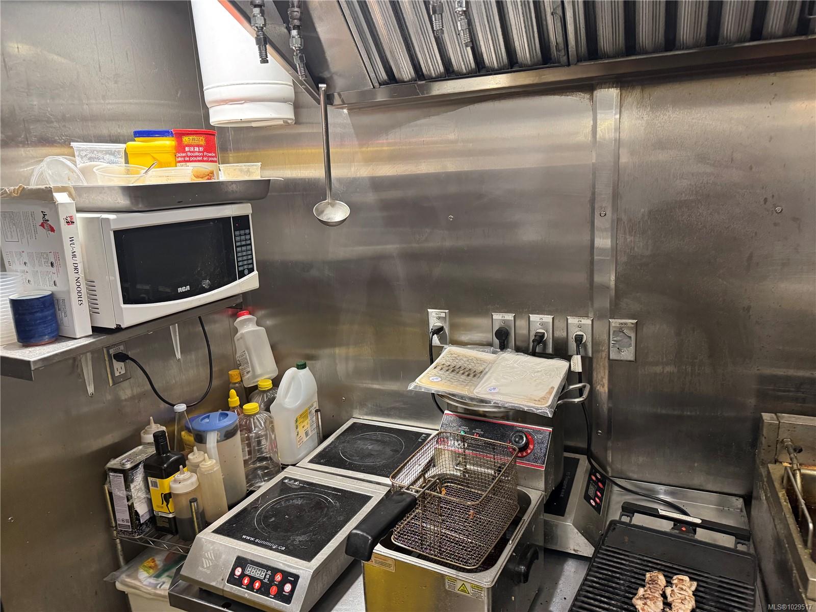 990 Blanshard Street, Victoria, BC, V8W 2H3