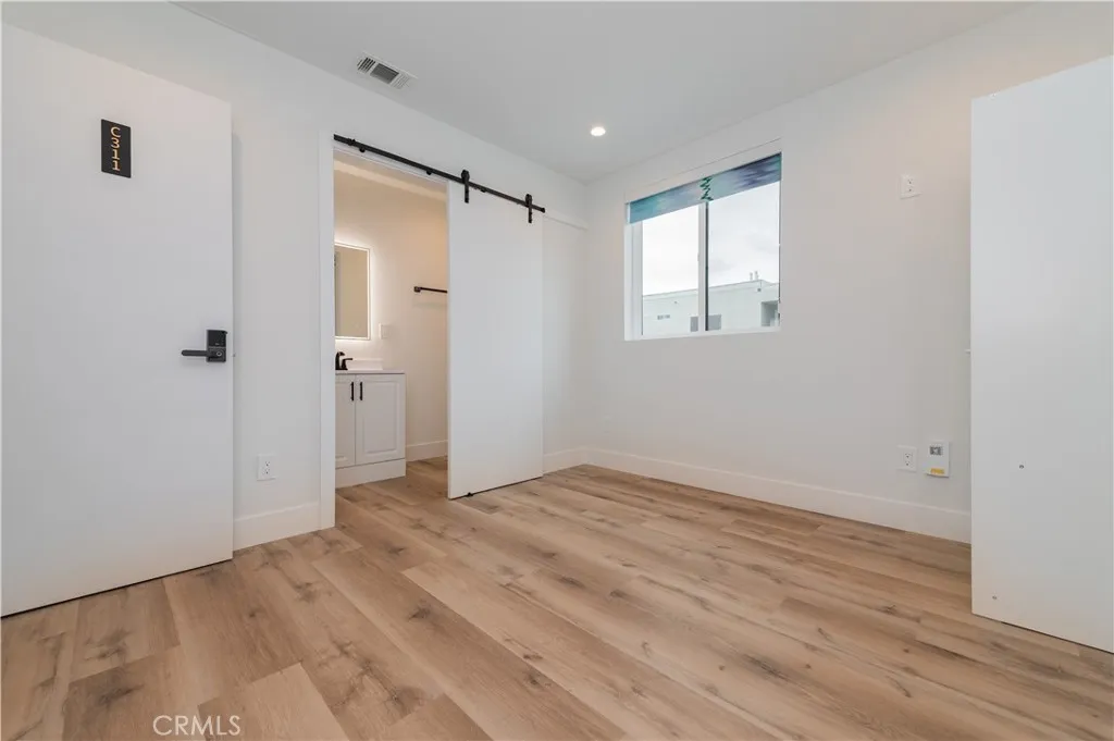 1596 W 36th, Los Angeles, CA 90018