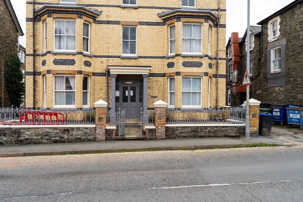 Additional image 22 of 1 bed flat for saleTemple Street, Llandrindod Wells LD1
