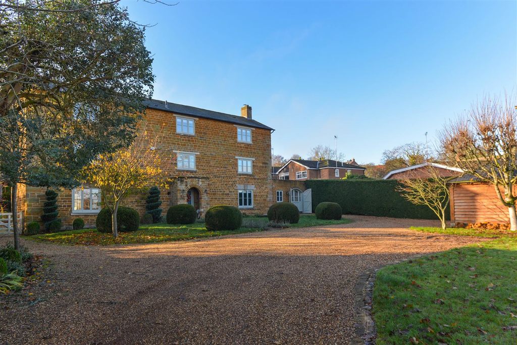 Additional image 40 of 6 bed detached house for saleCourt House, 4 Court Close, Creaton, Northampton NN6