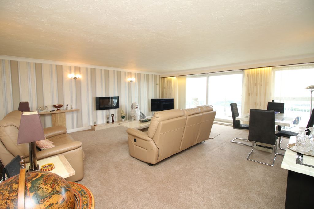 Additional image 4 of 2 bed flat for saleSandhurst Court, 3-5 South Promenade, Lytham St. Annes FY8