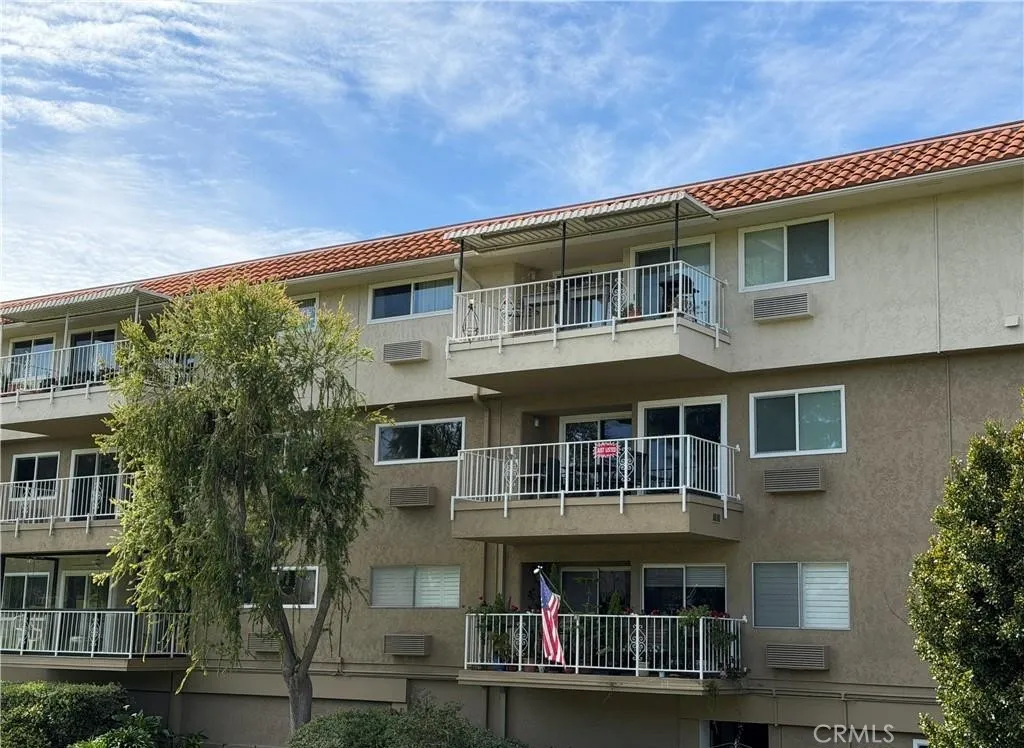 Additional image 90 of 2390 Via Mariposa W Unit 3C, Laguna Woods, CA 92637