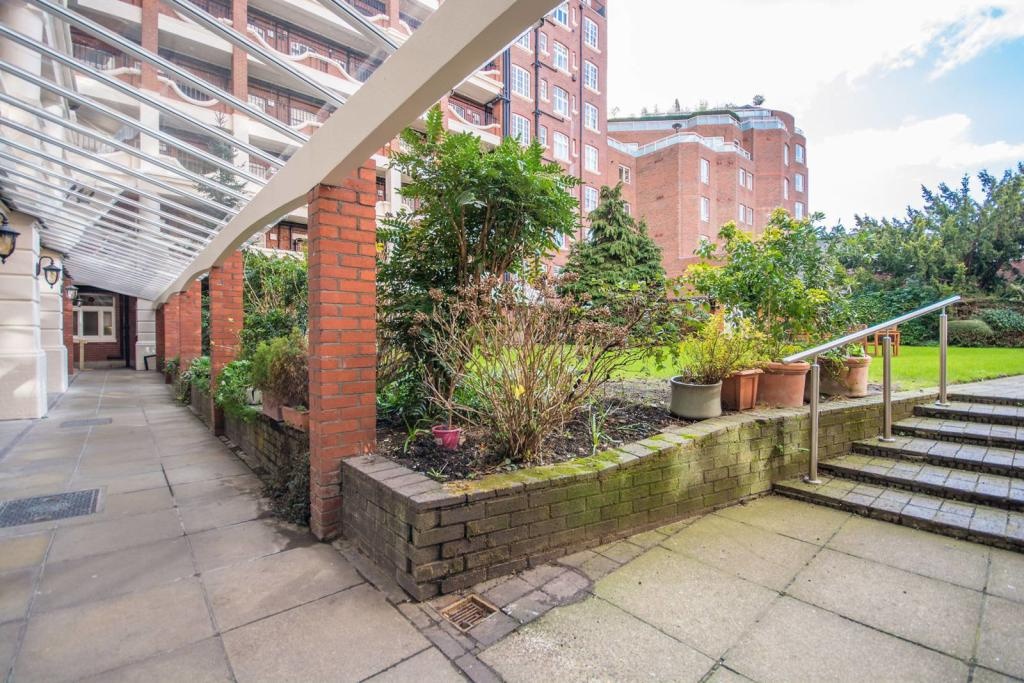 Additional image 7 of 1 Bed Flat, Grove End House, NW8, N1 7GU