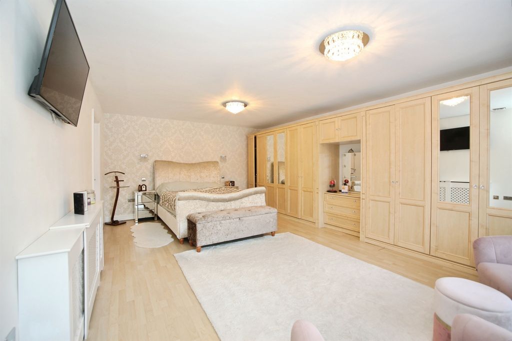 Additional image 14 of 5 bed detached house for saleMill Lane, Cross Inn, Pontyclun CF72