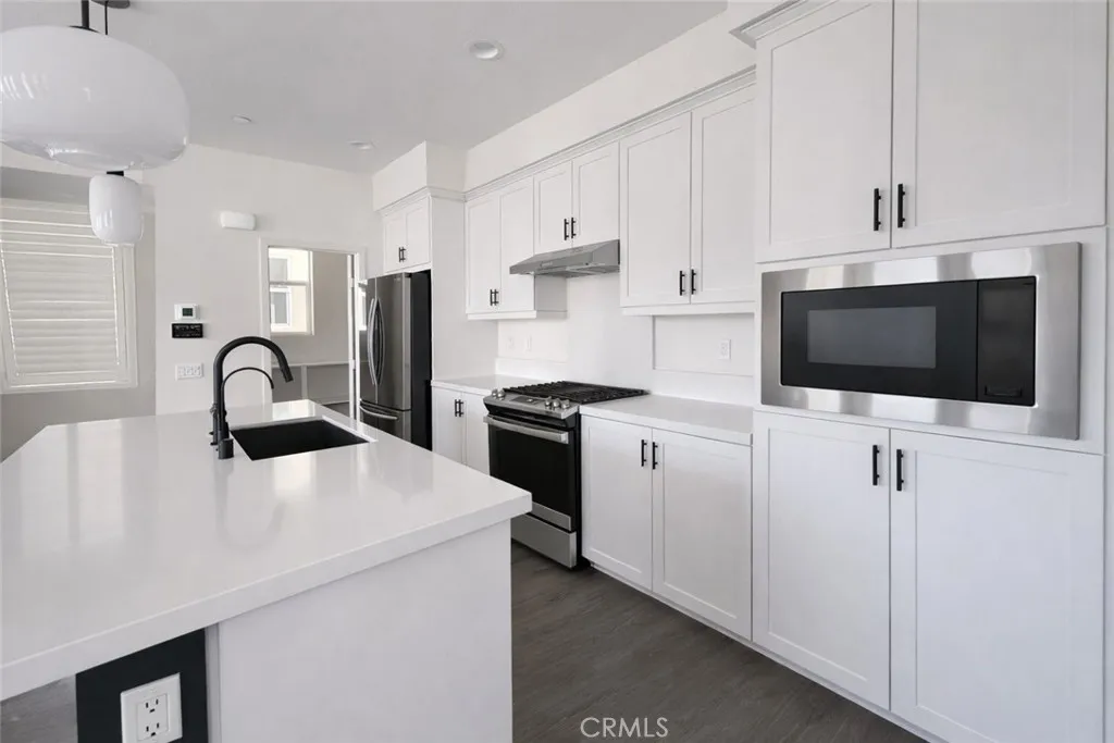 Additional image 8 of 118 Tenor, Irvine, CA 92618