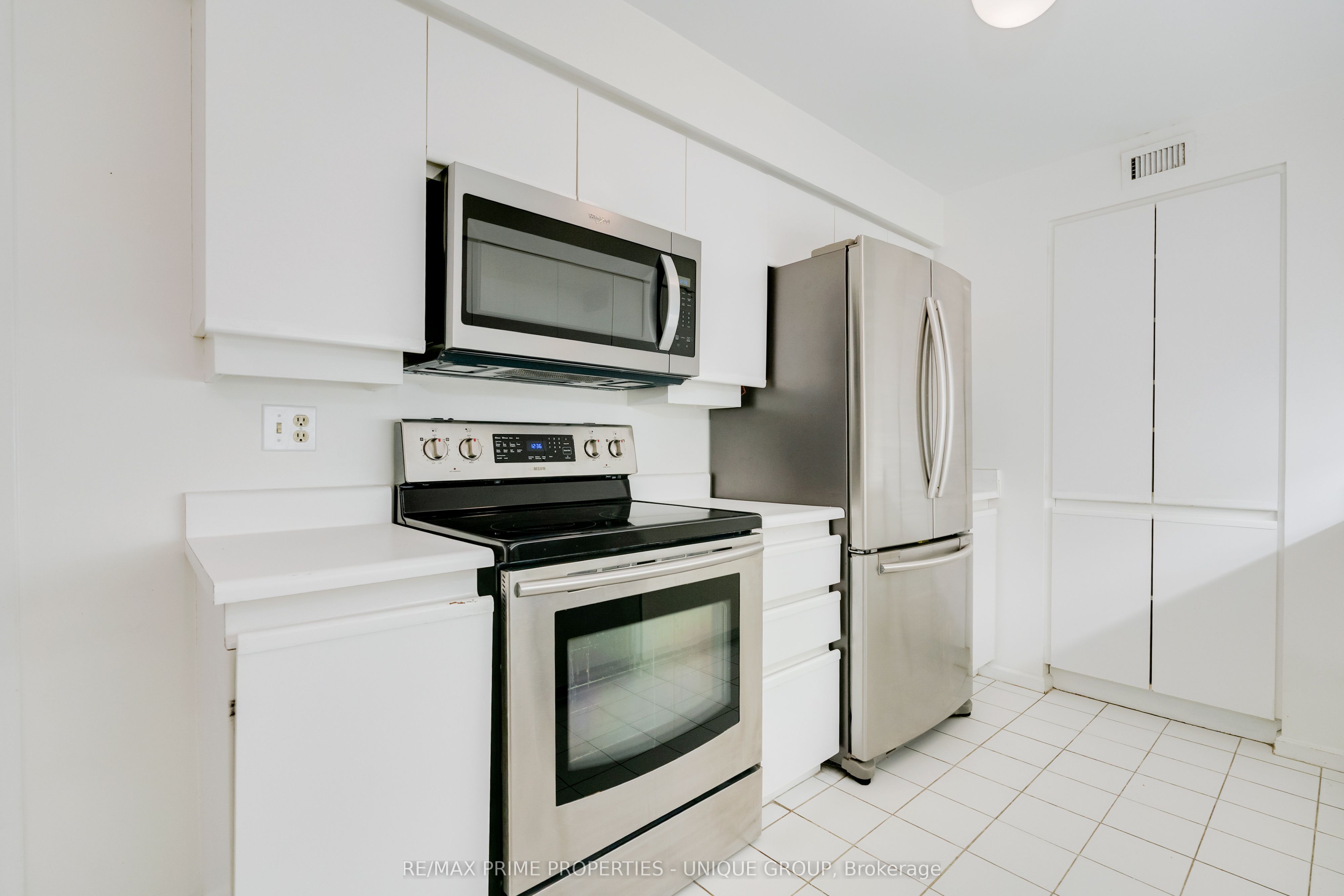 Additional image 4 of 804-80 Front Street E, Toronto, ON, M5E 1Z7