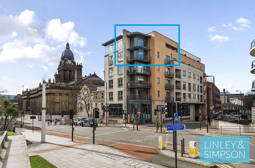 Additional image 4 of 2 bed flat for salePortland Place, 5 Calverly Street, Leeds LS1