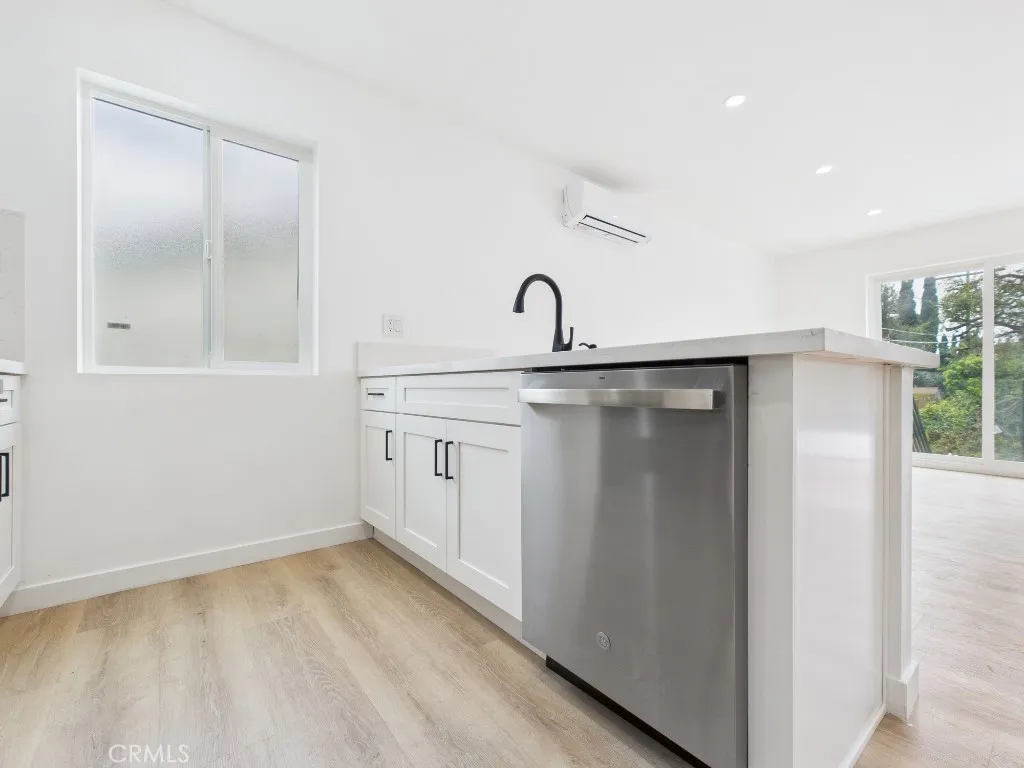 Additional image 19 of 748 Newport Avenue Unit 6, Long Beach, CA 90804