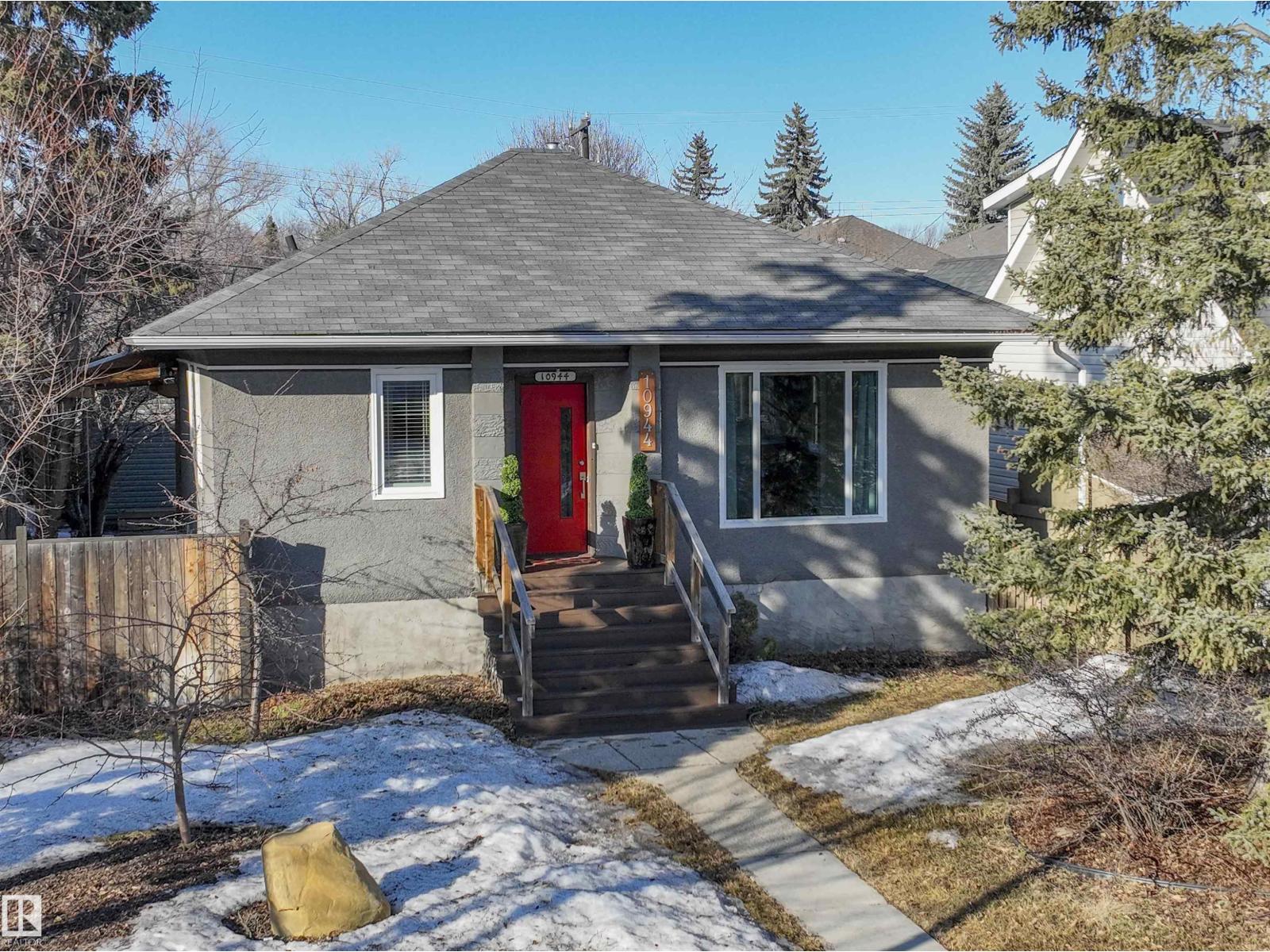 Additional image 2 of 10944 71 Avenue NW, Edmonton, AB, T6G0A1