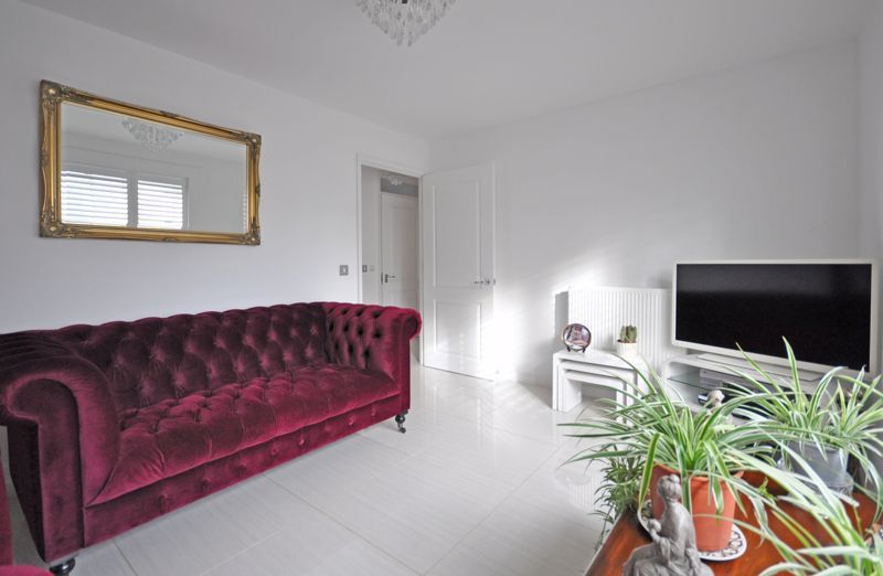2 bed flat for saleHigh Specification Apartment, Rhymney Way, Bassaleg NP10 photo 5