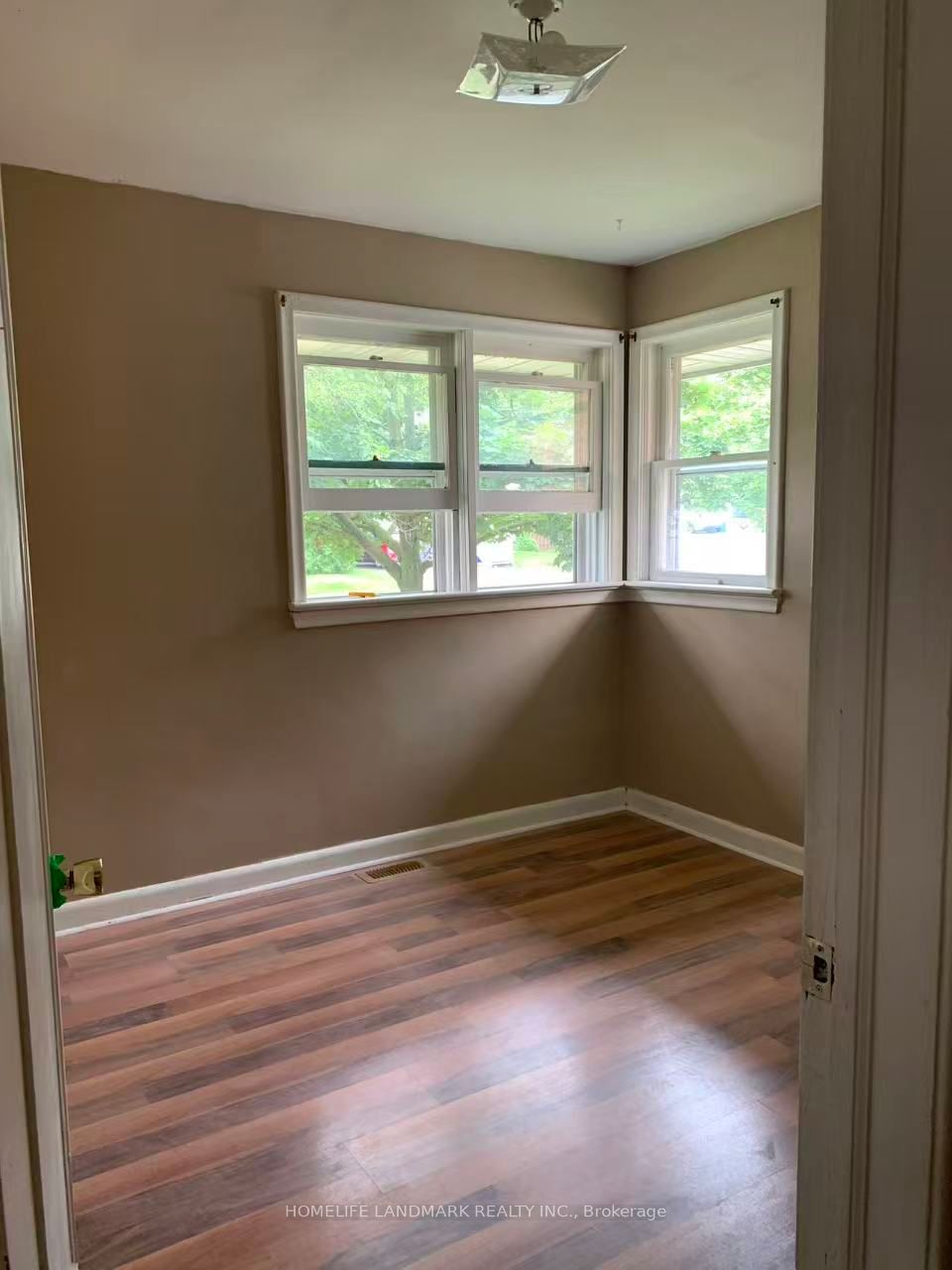 Additional image 5 of 320 Elgin Street W, Oshawa, ON, L1J 2P3