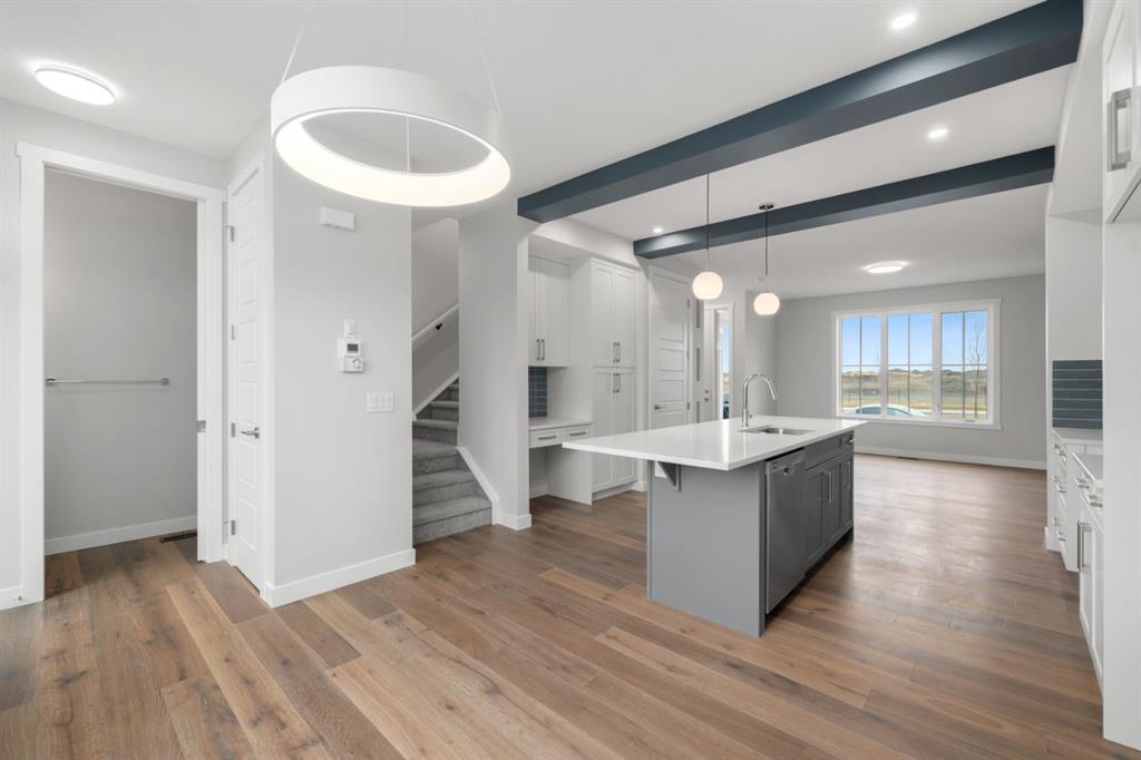 Additional image 3 of 37 Sora Gate SE