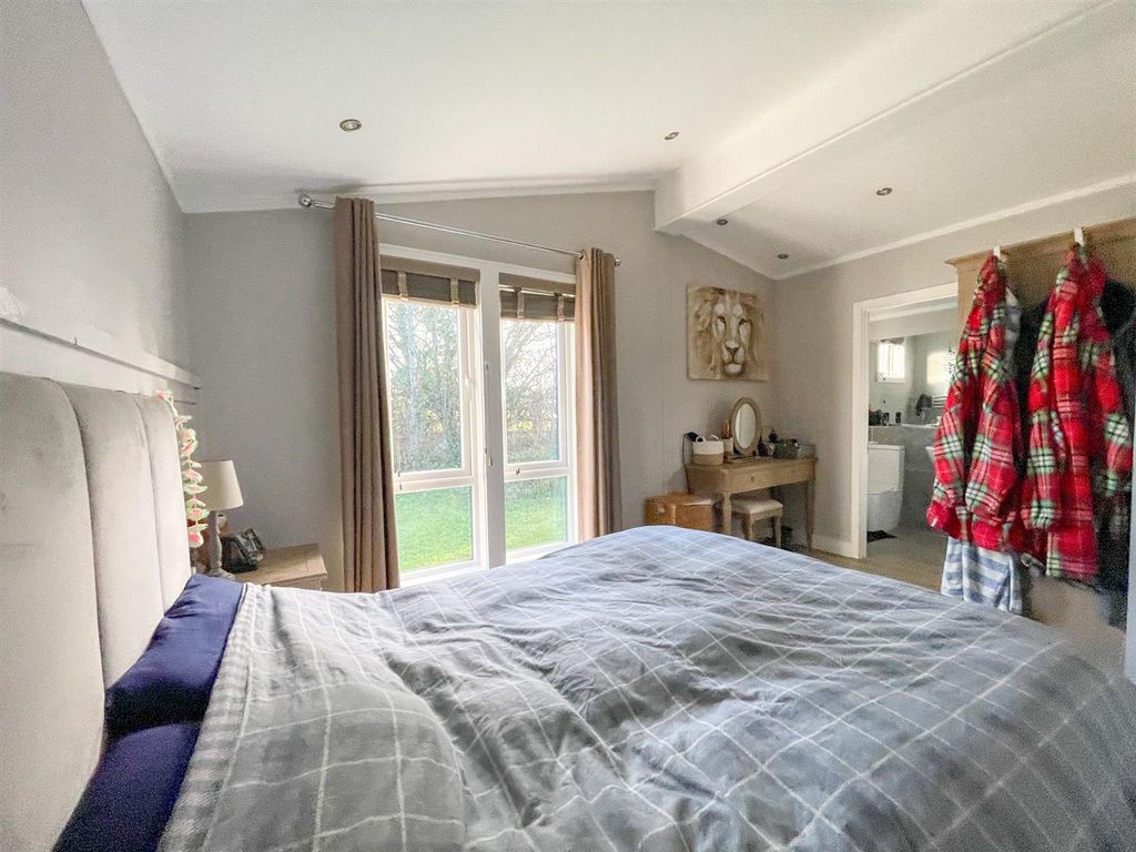 Additional image 11 of 2 bed mobile/park home for sale19 Ash Tree Park, Lower Norton Lane, Kewstoke, Weston-Super-Mare BS22