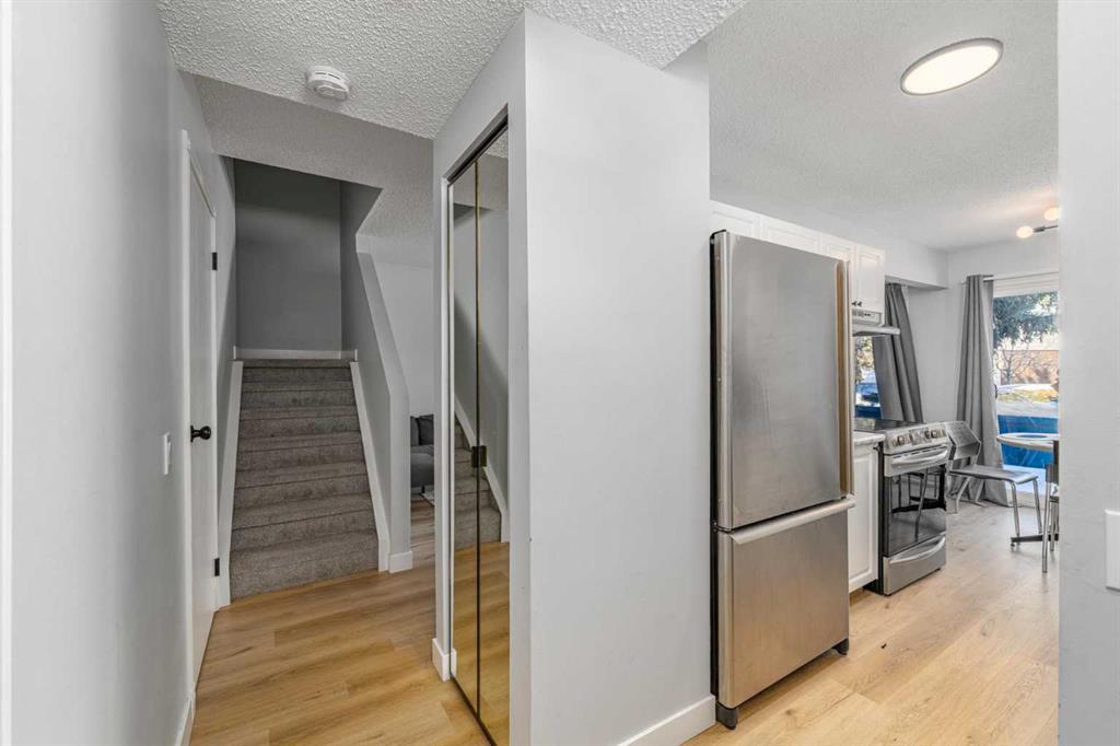 Additional image 3 of 1-5315 53 Avenue NW, Calgary, AB, T3A 2E7