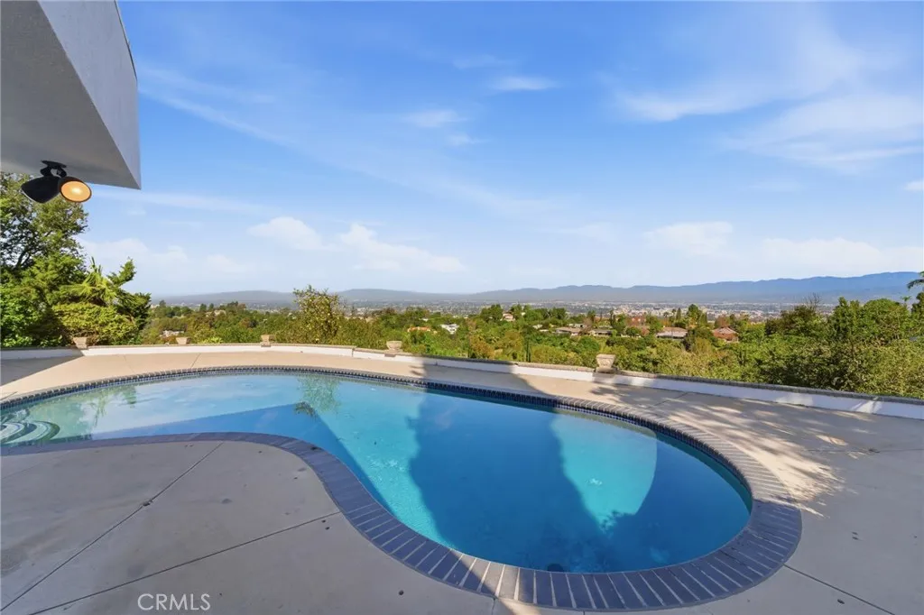 Additional image 3 of 3329 Dona Rosa Dr, Studio City, CA 91604