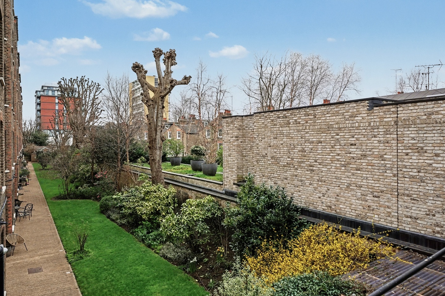 Additional image 8 of 2 Bed Flat, St Mary Le Park Court, SW11, N1 7GU