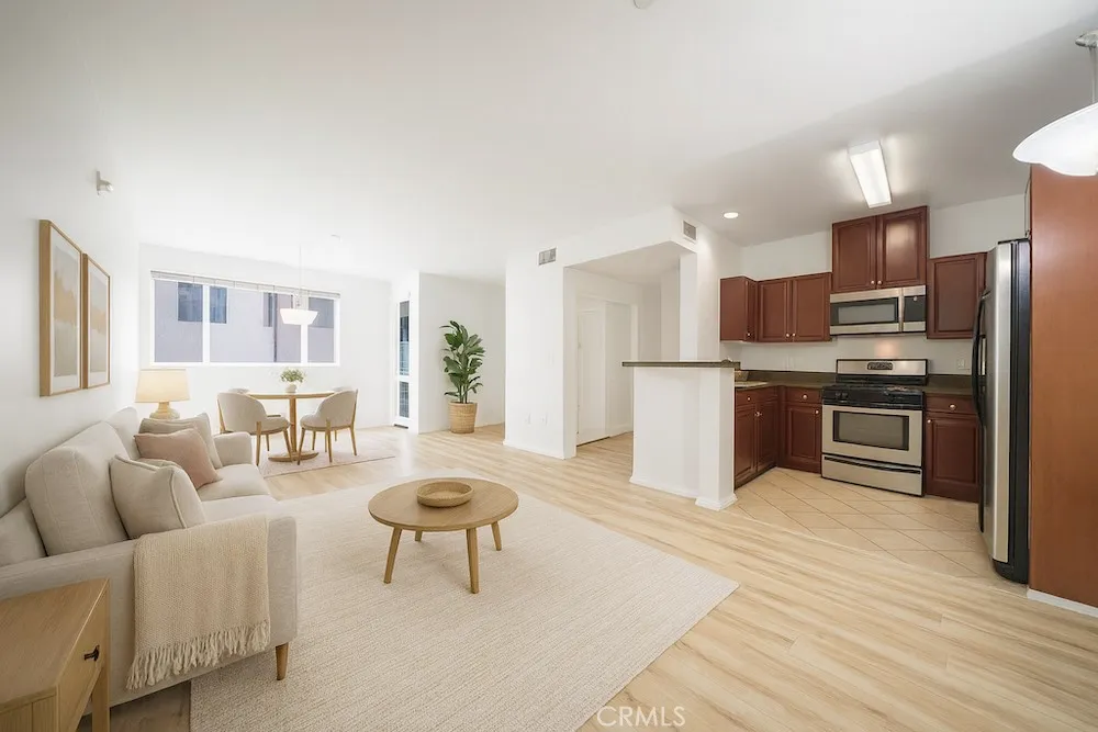 Additional image 8 of 13941 Sherman Way Unit 205, Van Nuys, CA 91405