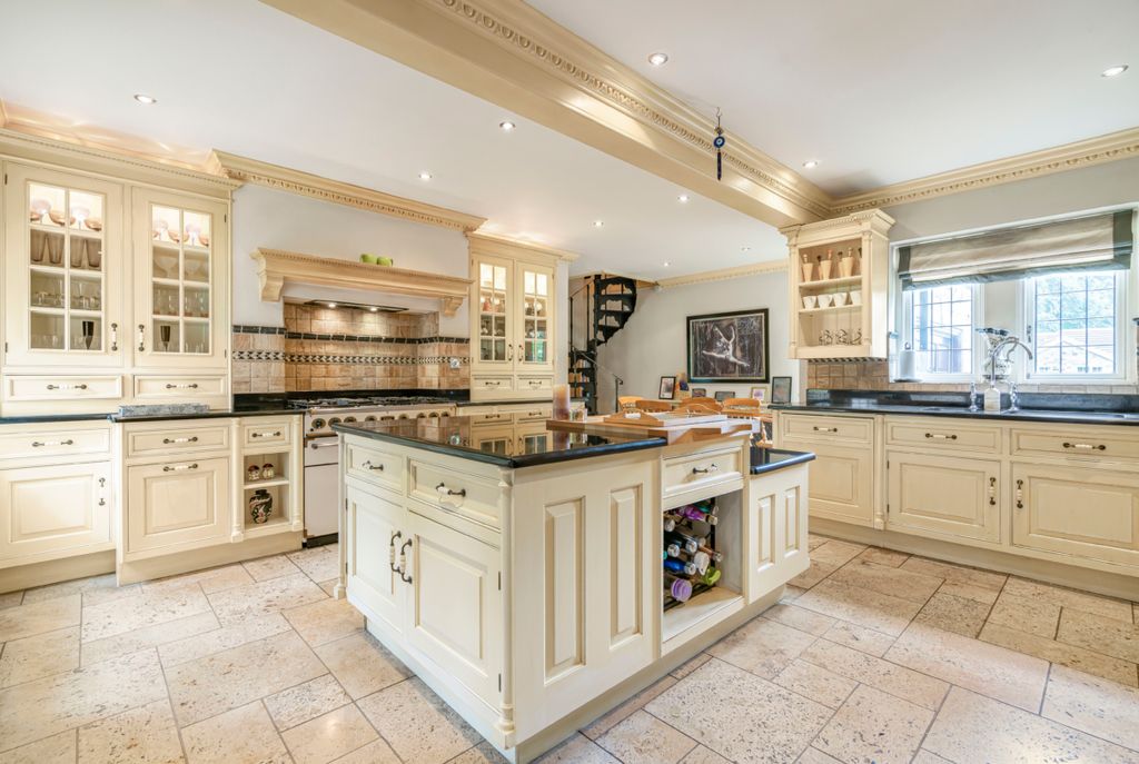 Additional image 9 of 5 bed detached house for saleLing Lane, Leeds LS14