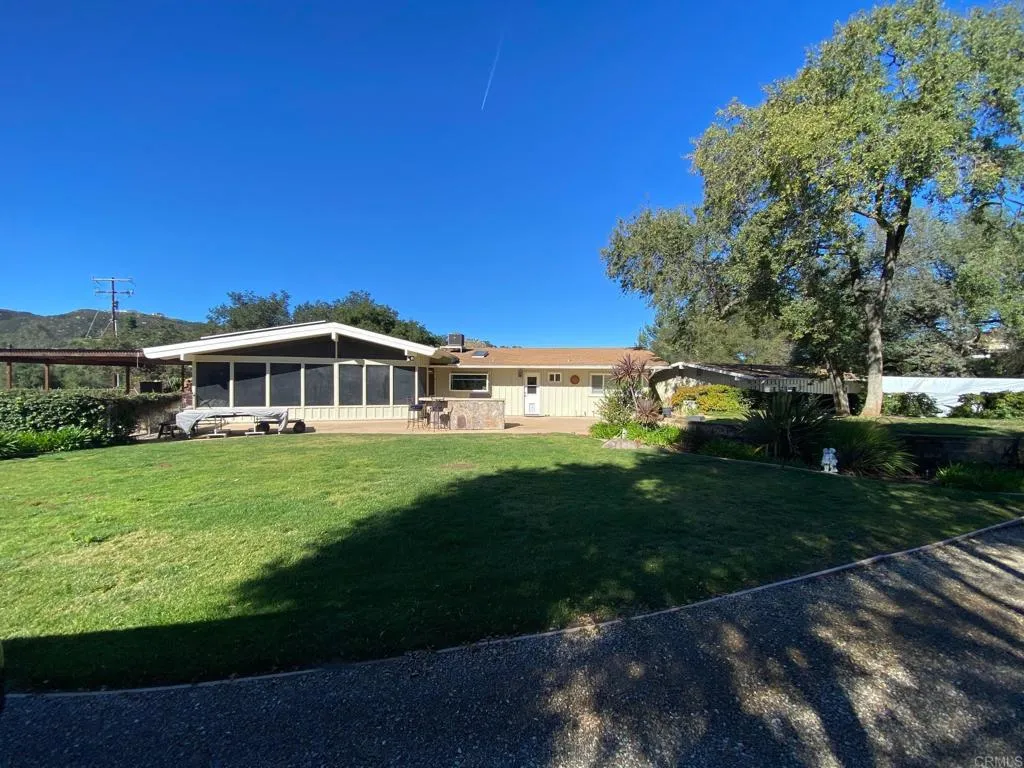 Additional image 2 of 25915 Jesmond Dene RD, Escondido, CA 92026