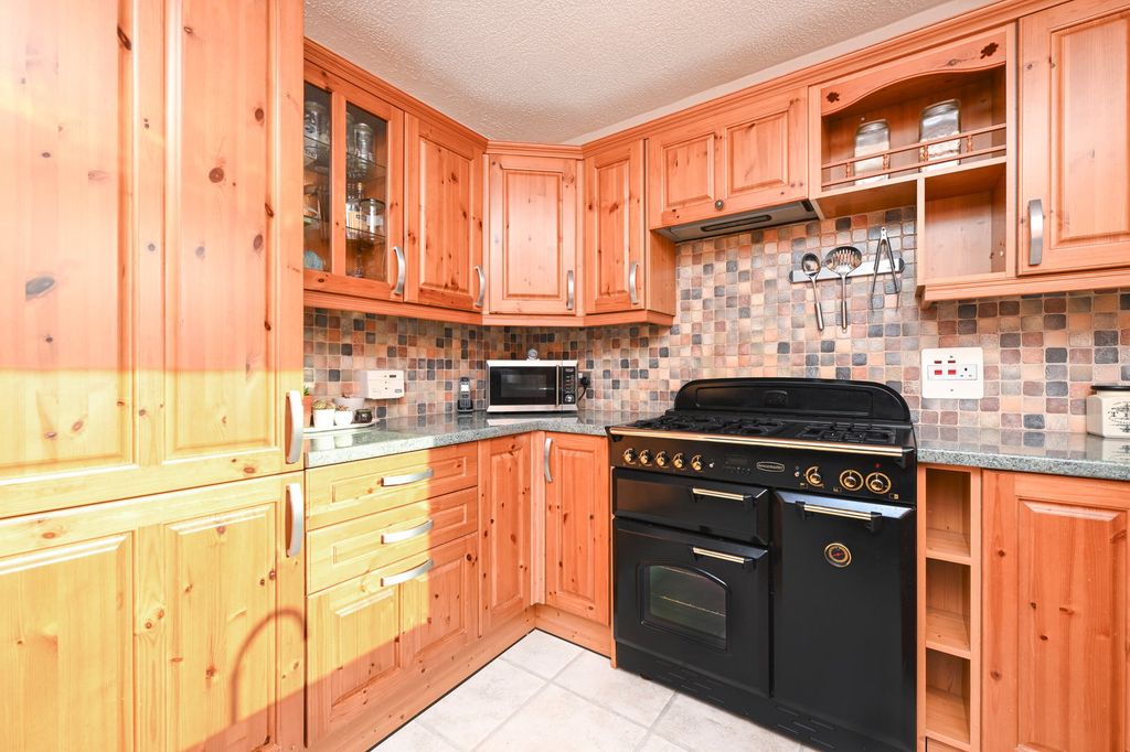 Additional image 12 of 3 bed semi-detached house for sale19 Hulsidale, Hamnavoe, Shetland ZE2