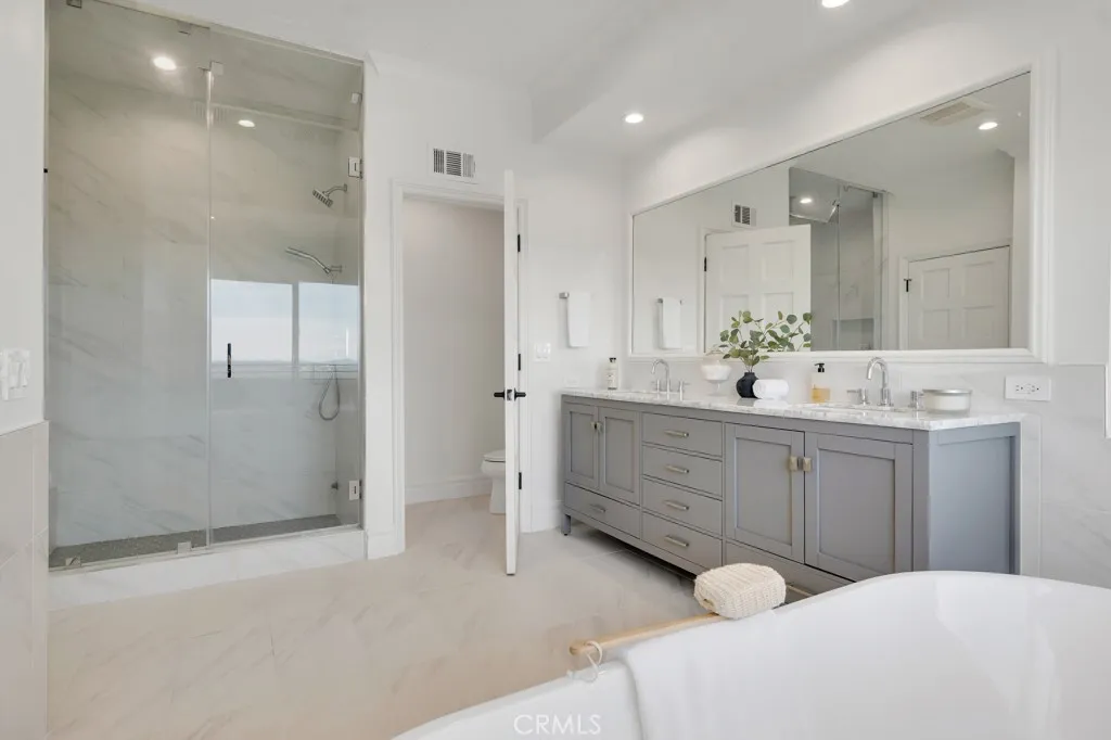 Additional image 13 of 5952 Woodland View Drive, Woodland Hills, CA 91367