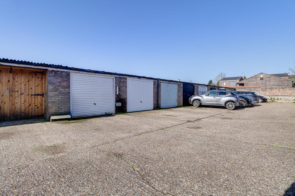 Additional image 15 of High Street, London Colney, AL2