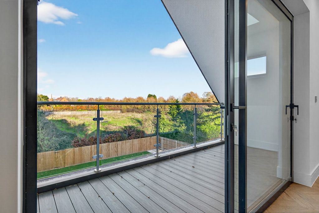 Additional image 2 of 2 bed flat for saleBenson Road, Stratford Upon Avon, Warwickshire CV37