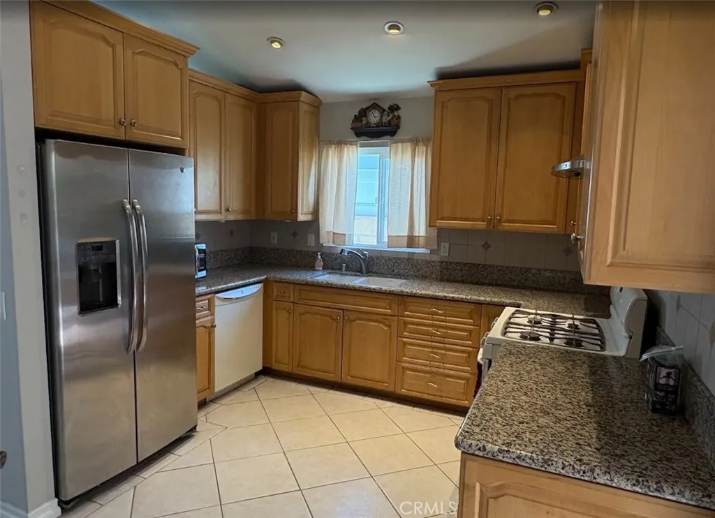 Additional image 29 of 14053 Bluewood Dr, Fontana, CA 92337