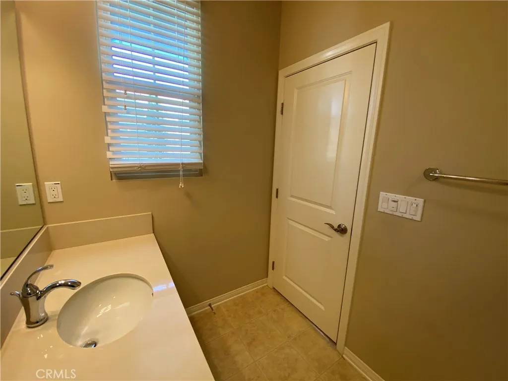 Additional image 25 of 219 Overbrook, Irvine, CA 92620