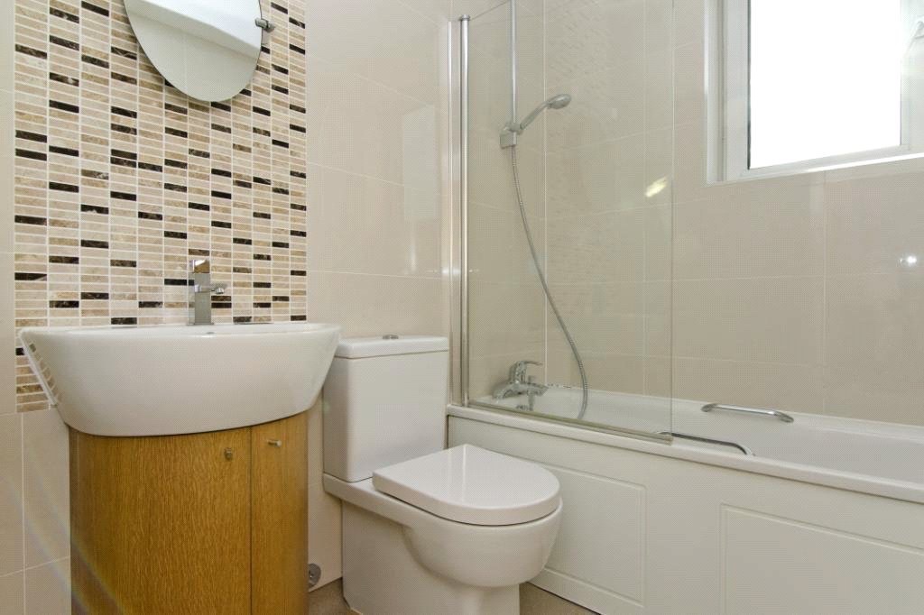 Additional image 3 of 1 Bed Flat, Whitechapel High Street, E1, N1 7GU