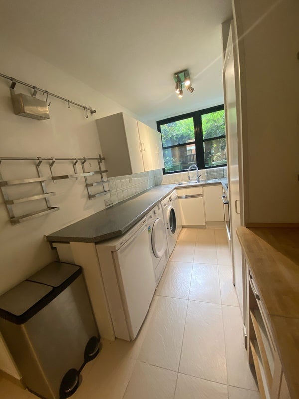 Additional image 6 of Room in a Shared House, With Garden, SW1V, N1 7GU