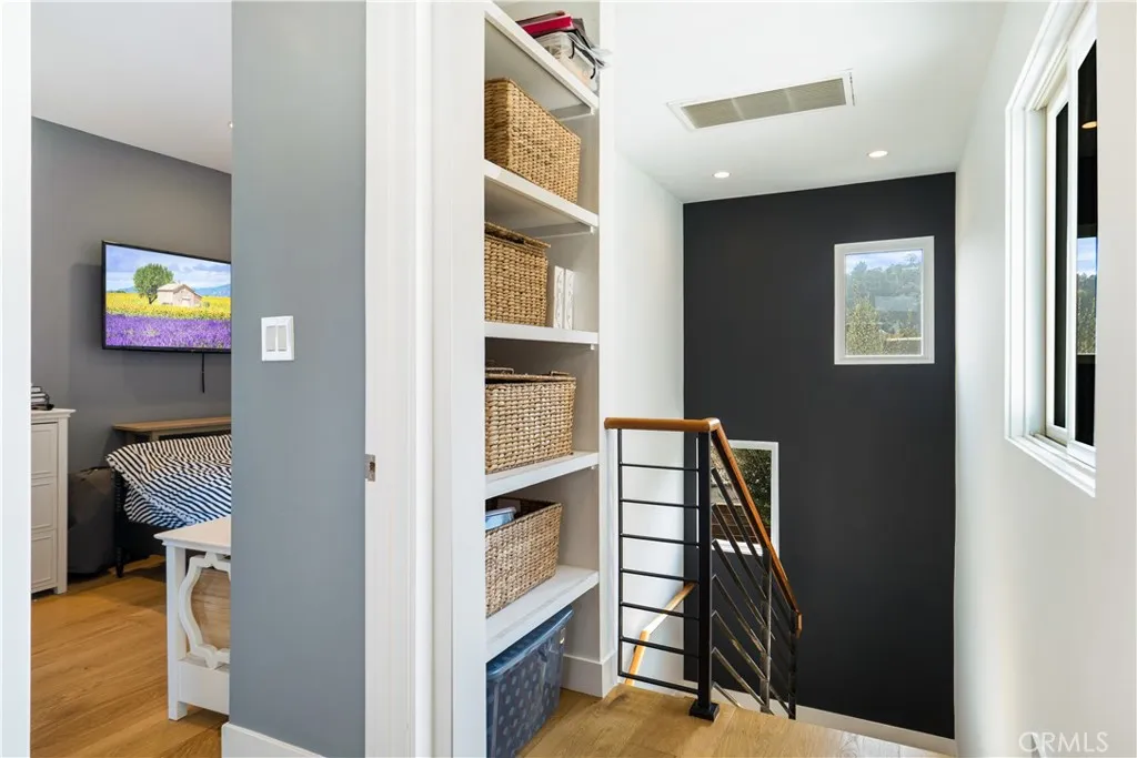 Additional image 87 of 11308 Dona Teresa Drive, Studio City, CA 91604