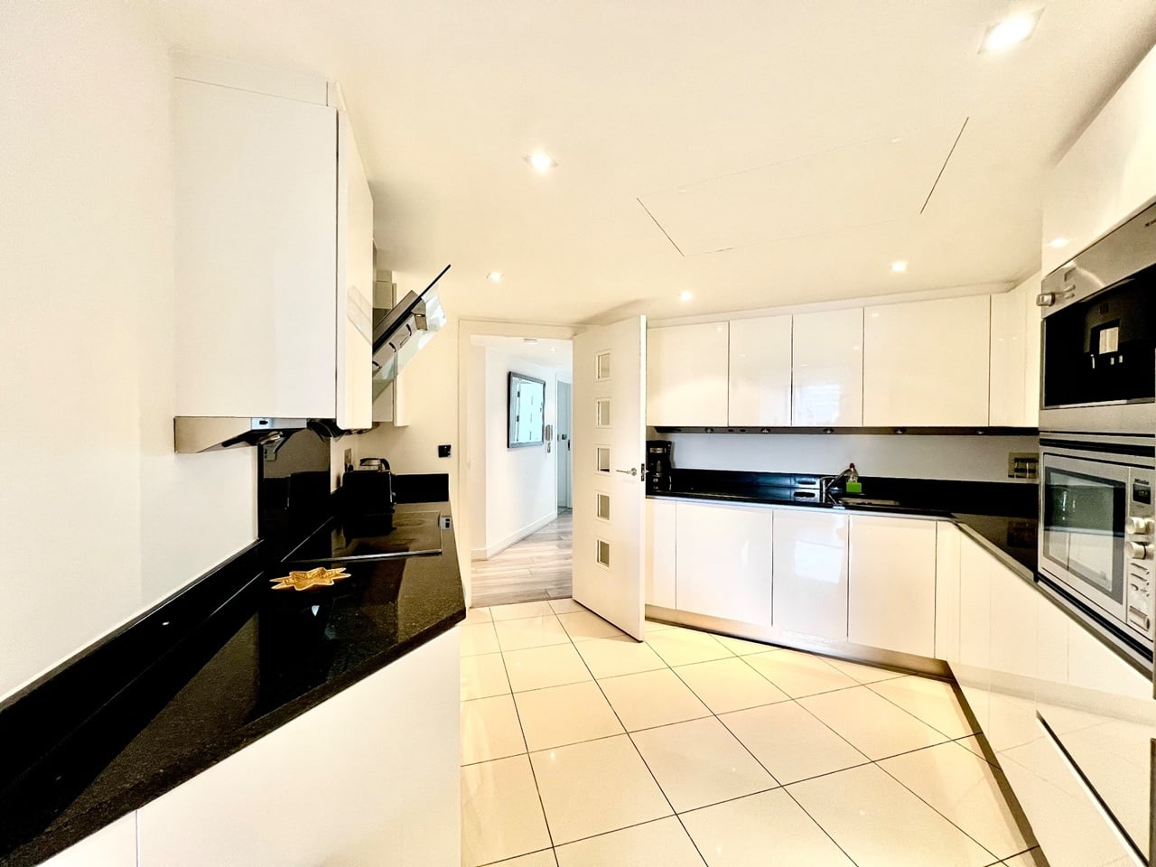 Additional image 20 of 4 Bed Flat, Century Building, SW8, N1 7GU