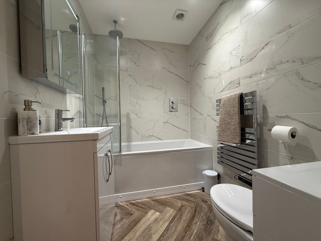 Additional image 9 of 2 bed flat for saleFlat 11, Croft House, The Croft, Tenby, Pembrokeshire SA70