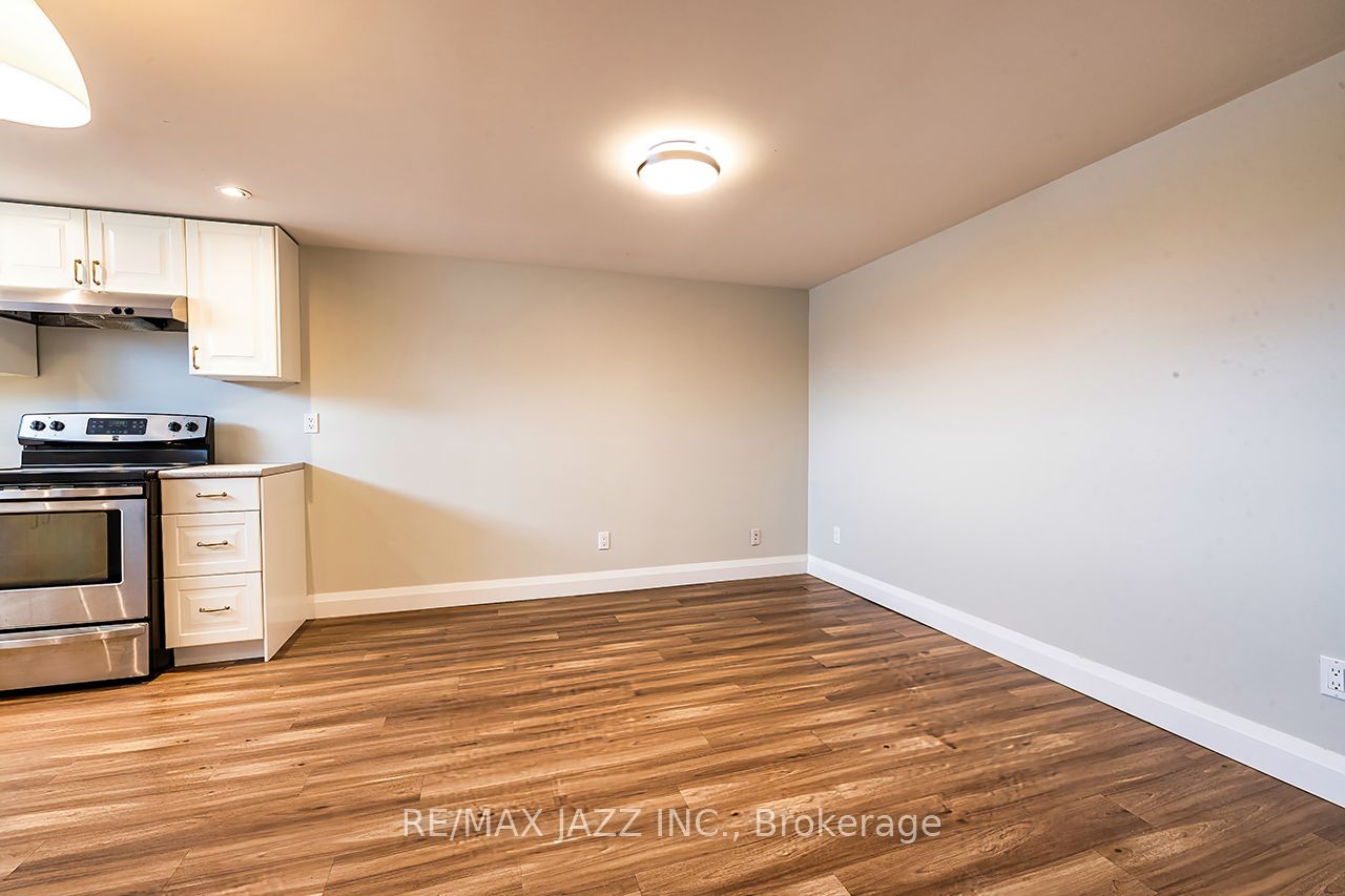 Additional image 4 of #2-708 Newman Crescent, Whitby, ON, L1N 1M6