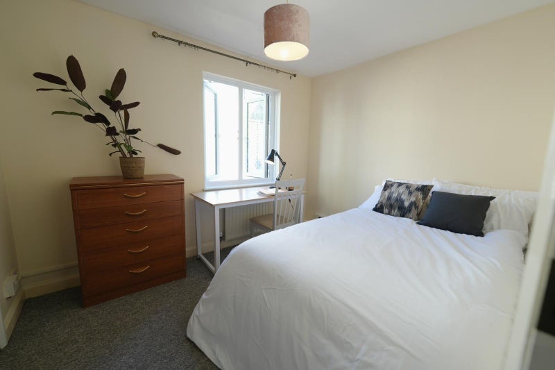 Additional image 3 of Room in a Shared House, Lynton Rd, SE1, N1 7GU