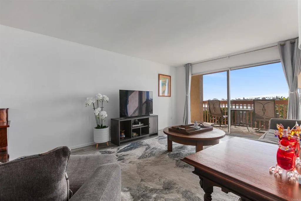 Additional image 6 of 2475 Jefferson St Unit 103, Carlsbad, CA 92008