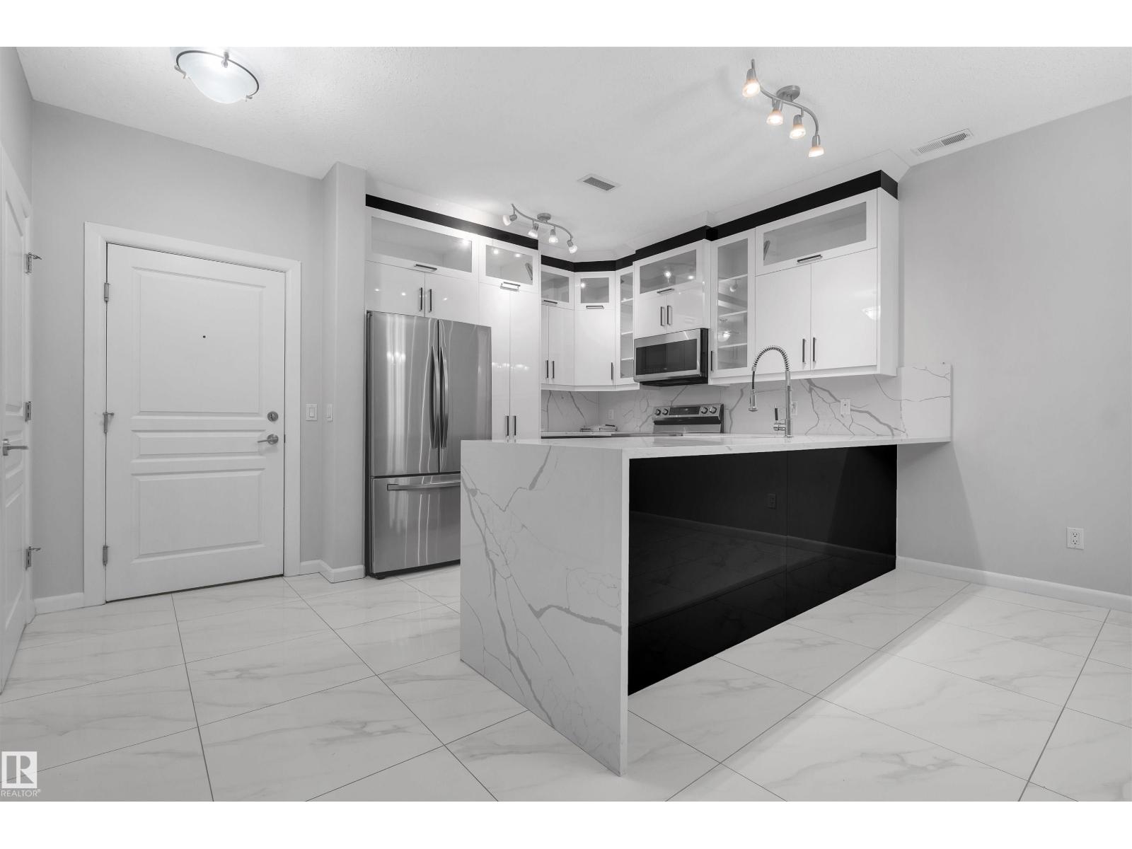 Additional image 5 of 105-160 Magrath Road NW, Edmonton, AB, T6R3T7