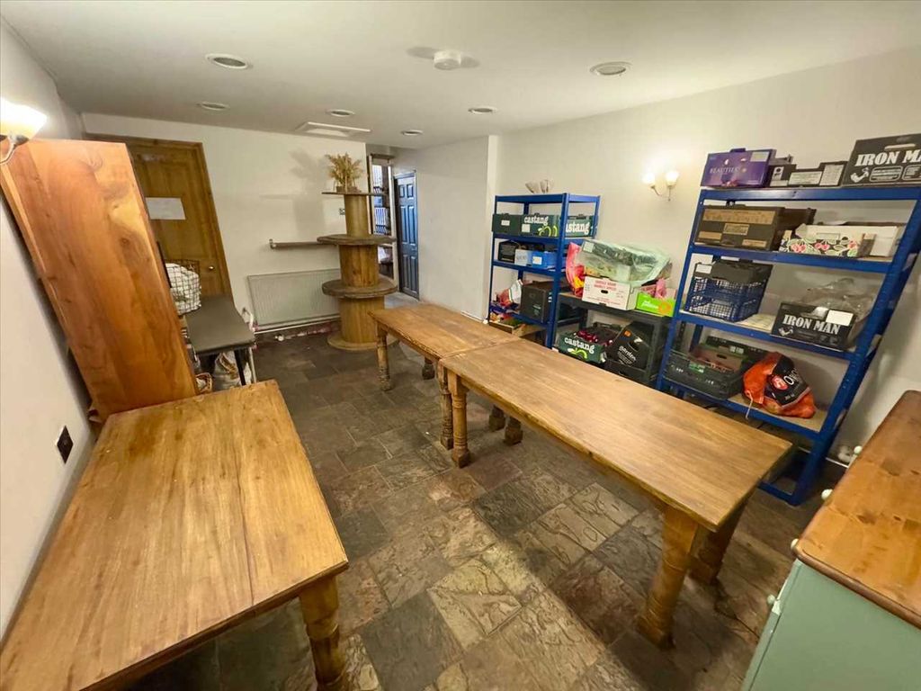Additional image 6 of 3 bed flat for saleBute Street, Treorchy CF42