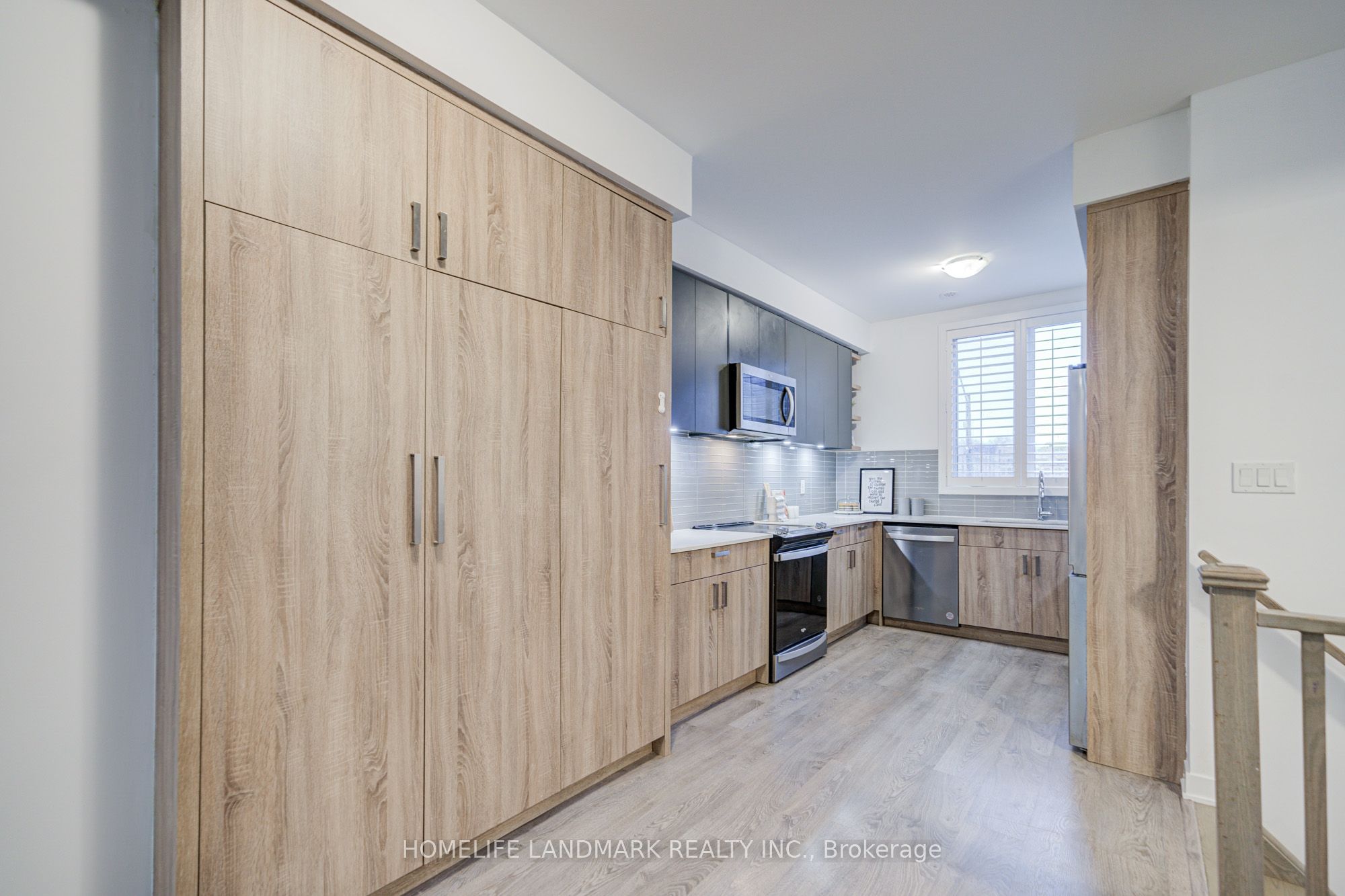Additional image 5 of 46 Hooyo Terrace, Toronto, ON, M6A 0E2