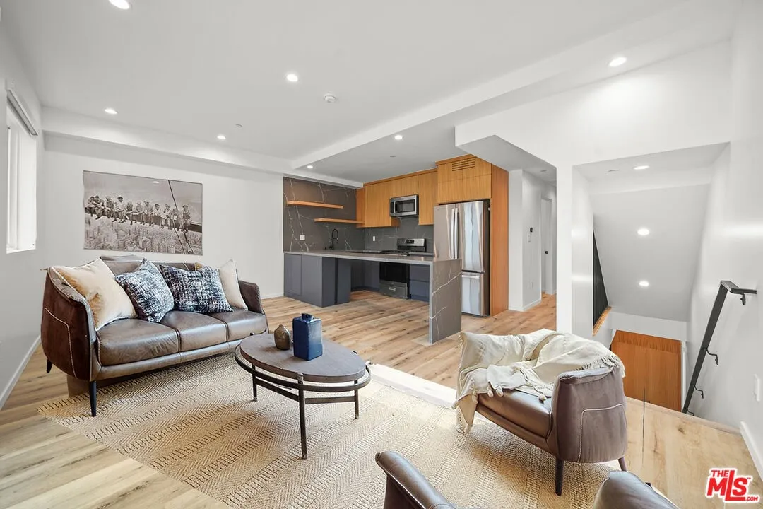 Additional image 14 of 849 N Mariposa Unit 1/2, Los Angeles, CA 90029