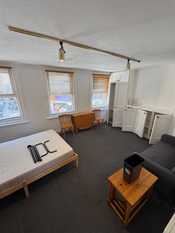 Additional image 2 of Studio Flat, Whitecross St, EC1Y, N1 7GU