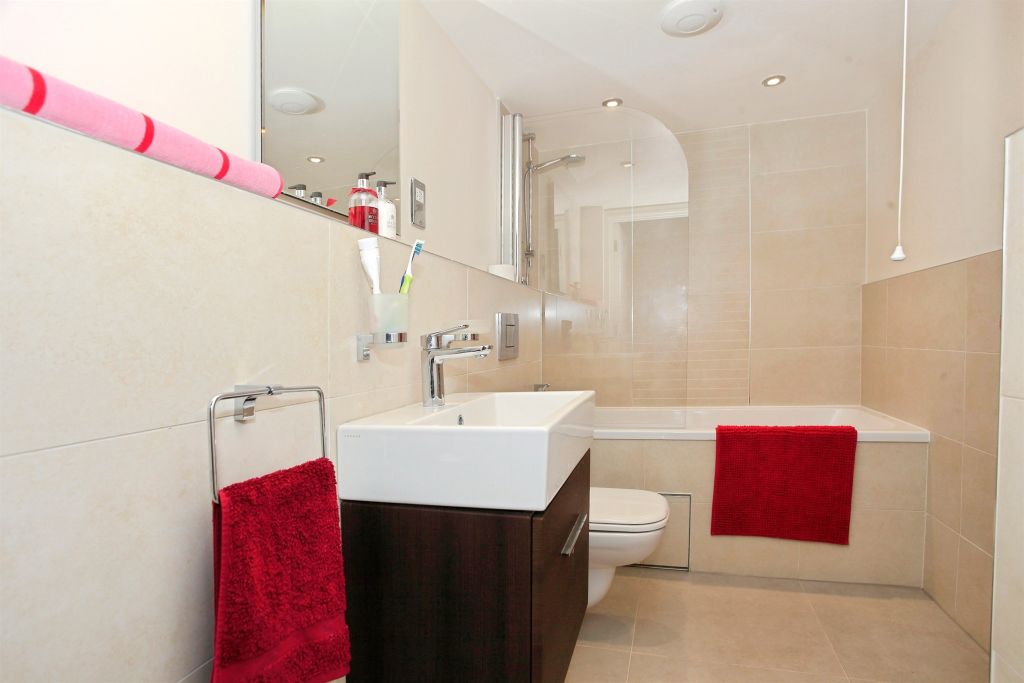 Additional image 13 of 2 bed flat for salePriestgate, Peterborough PE1